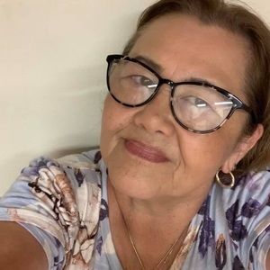 Meet your Posher, Christine